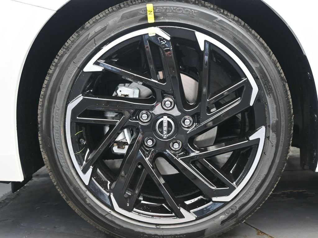 New 2026 Nissan Sentra SR w/ SR Premium Package image 9