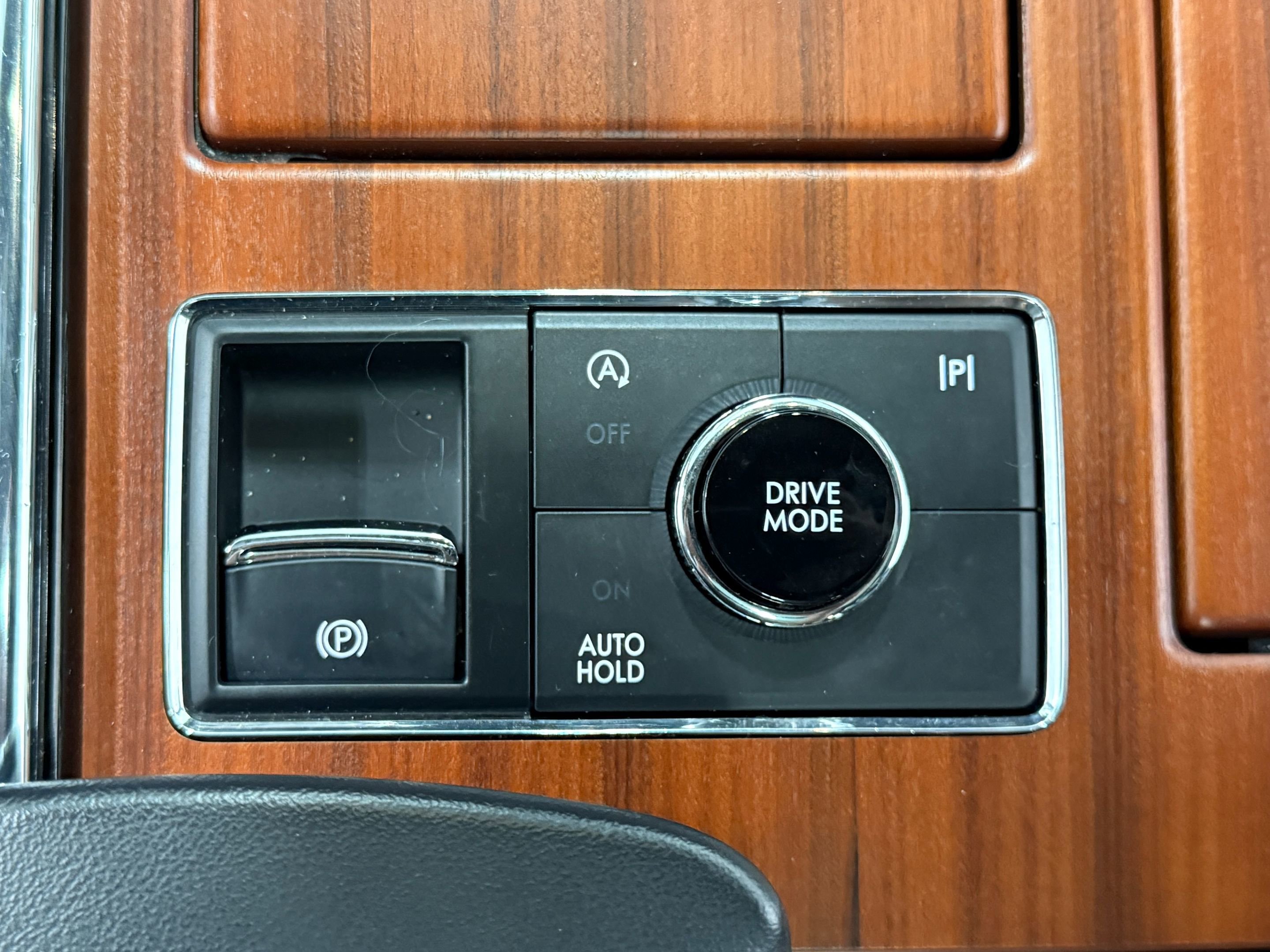 Used 2024 Lincoln Navigator Reserve w/ Equipment Group 201A AWD/4WD image 35