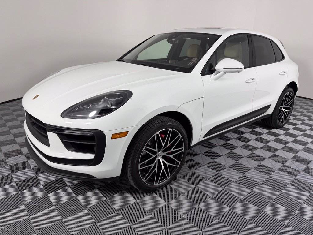 Certified 2024 Porsche Macan S AWD/4WD image 8