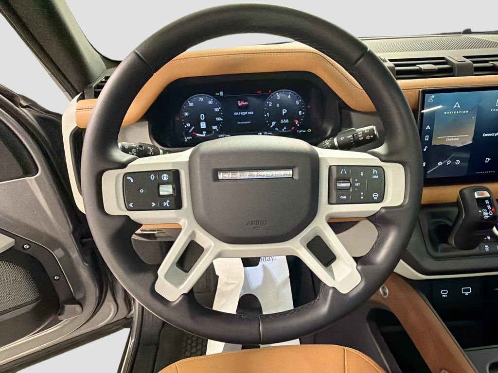 Used 2024 Land Rover Defender 110 SE AWD/4WD image 12