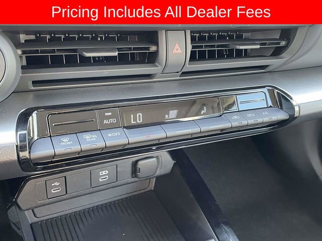 Used 2026 Toyota Prius LE AWD/4WD image 29