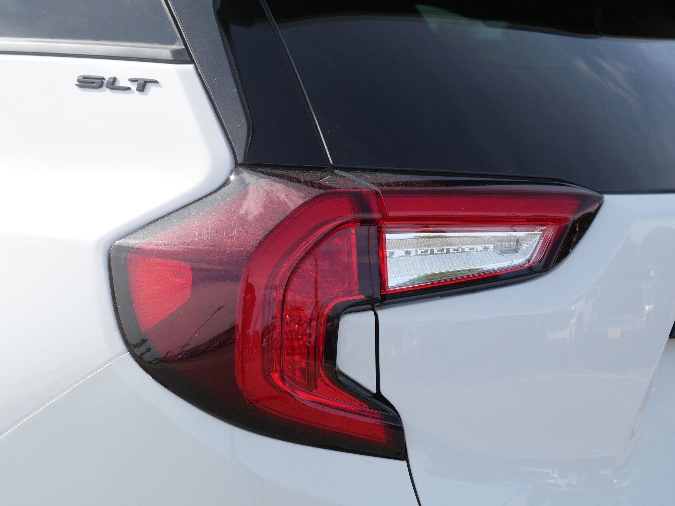 Used 2024 GMC Terrain SLT w/ Infotainment Package II AWD/4WD image 17