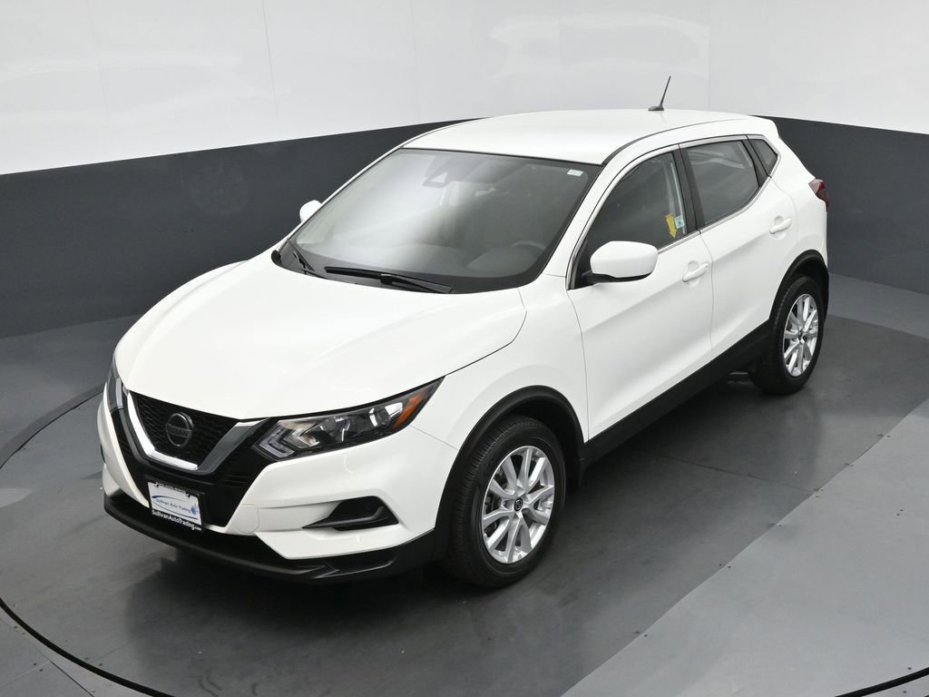 Used 2022 Nissan Rogue Sport S image 54
