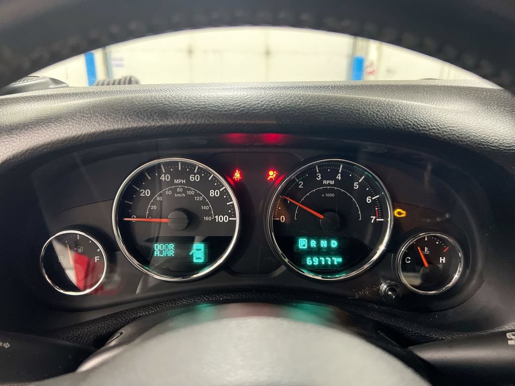Used 2015 Jeep Wrangler Sport AWD/4WD image 12