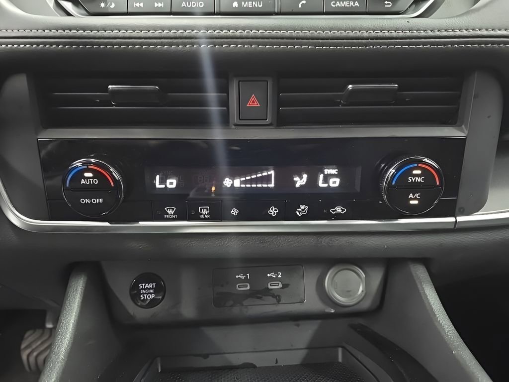 Used 2025 Nissan Rogue SV FWD image 26