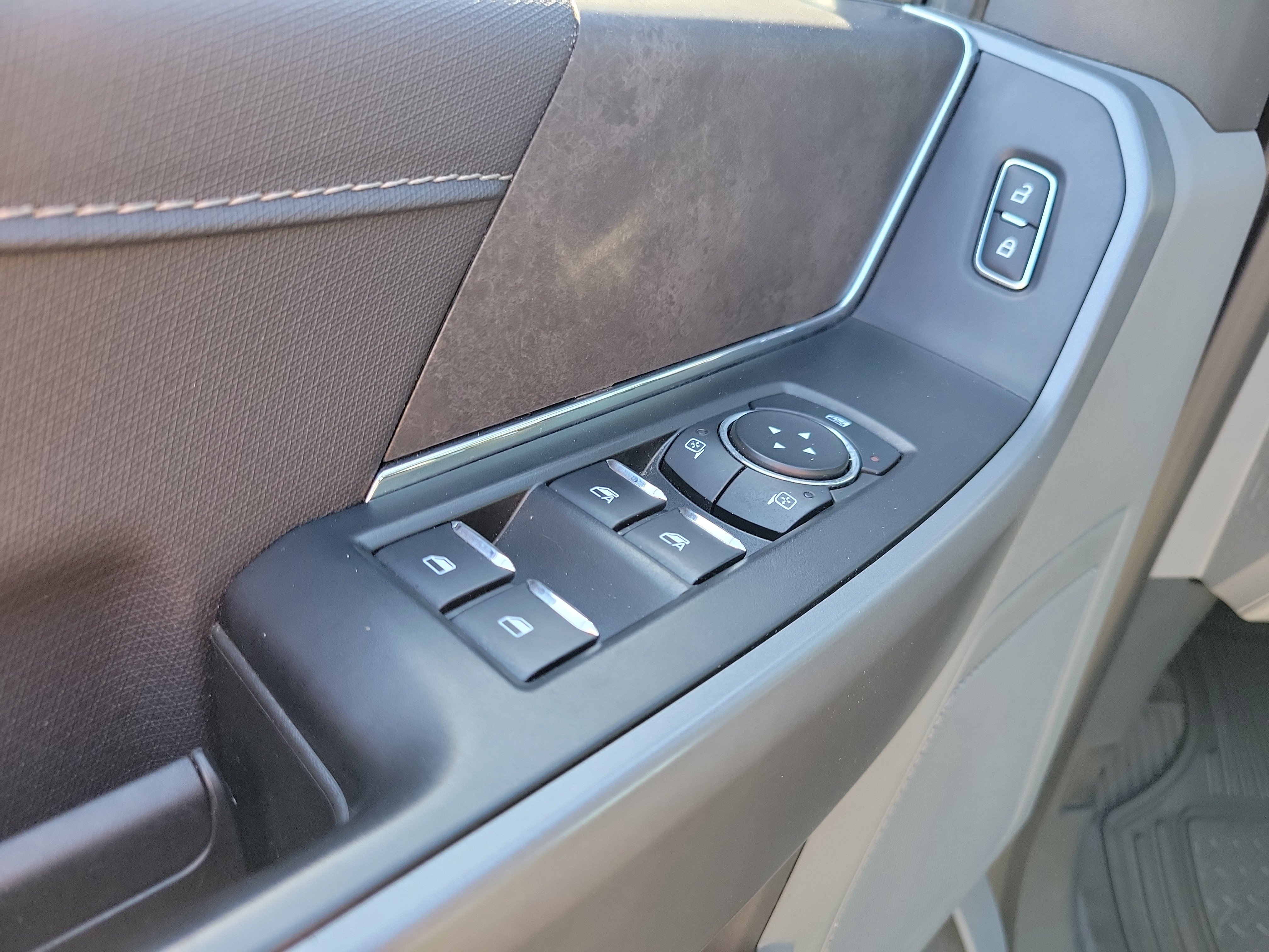 Used 2025 Ford F150 XLT w/ Equipment Group 301A Standard image 22