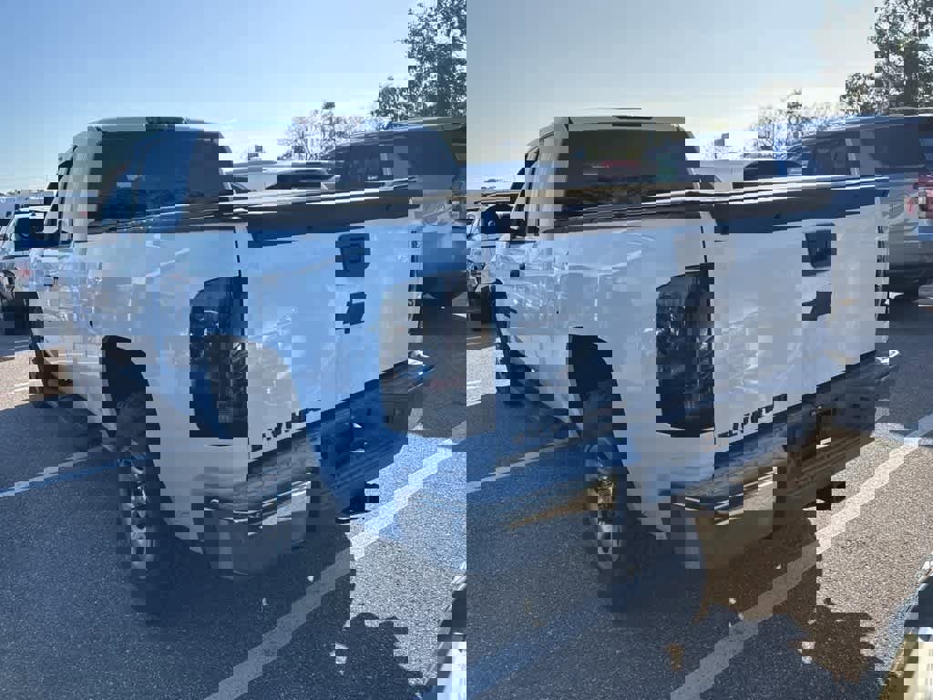 Used 2008 Chevrolet Silverado 1500 W/T image 2