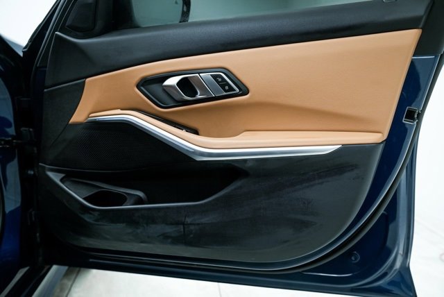 Used 2023 BMW 330i xDrive Sedan w/ Premium Package image 30