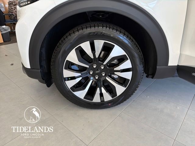 New 2026 Ford Explorer Platinum w/ LUX Leather Package image 30