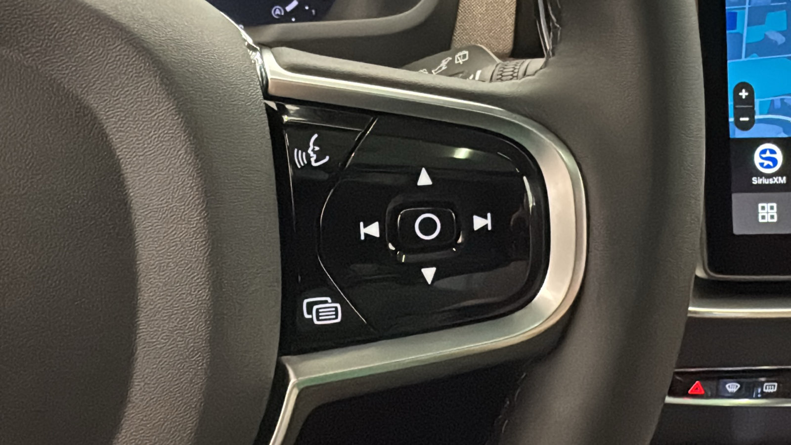 New 2027 Volvo XC90 B6 Ultra AWD/4WD image 14