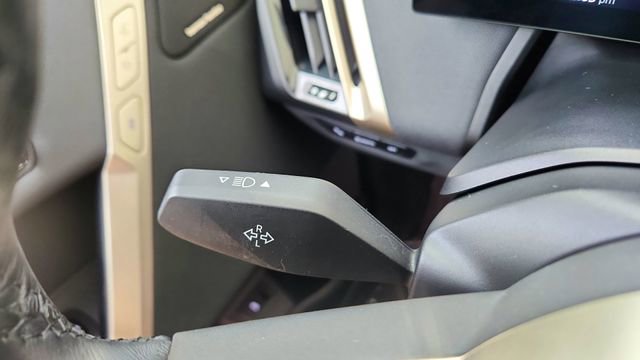 Used 2024 BMW iX xDrive50 w/ Premium Package image 42