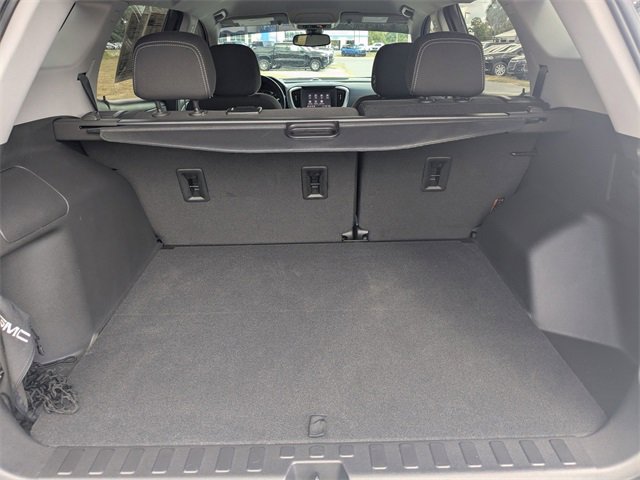 Used 2023 GMC Terrain SLE w/ Driver Convenience Package image 12