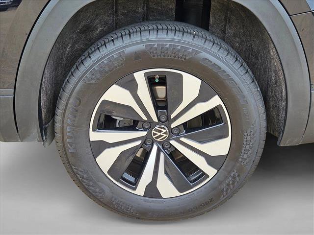 Used 2024 Volkswagen Atlas SE FWD image 24