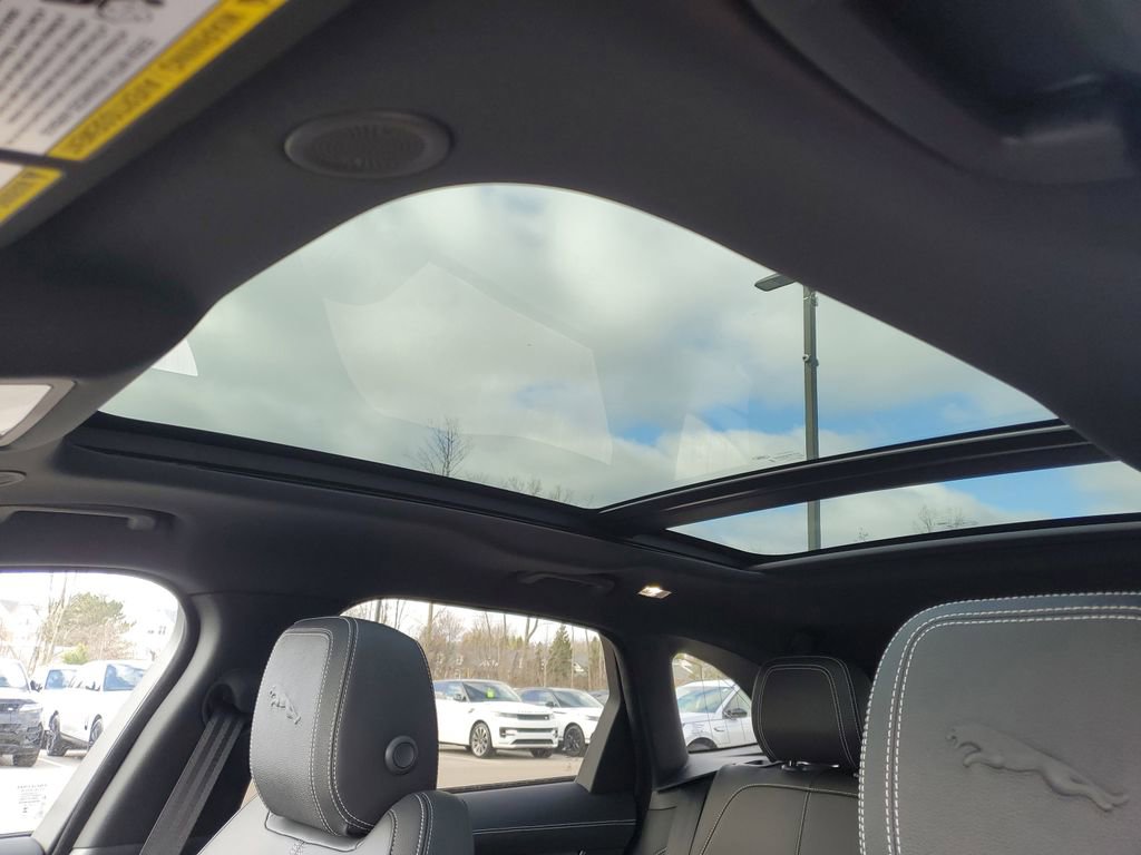 New 2026 Jaguar F-PACE R-Dynamic S image 25