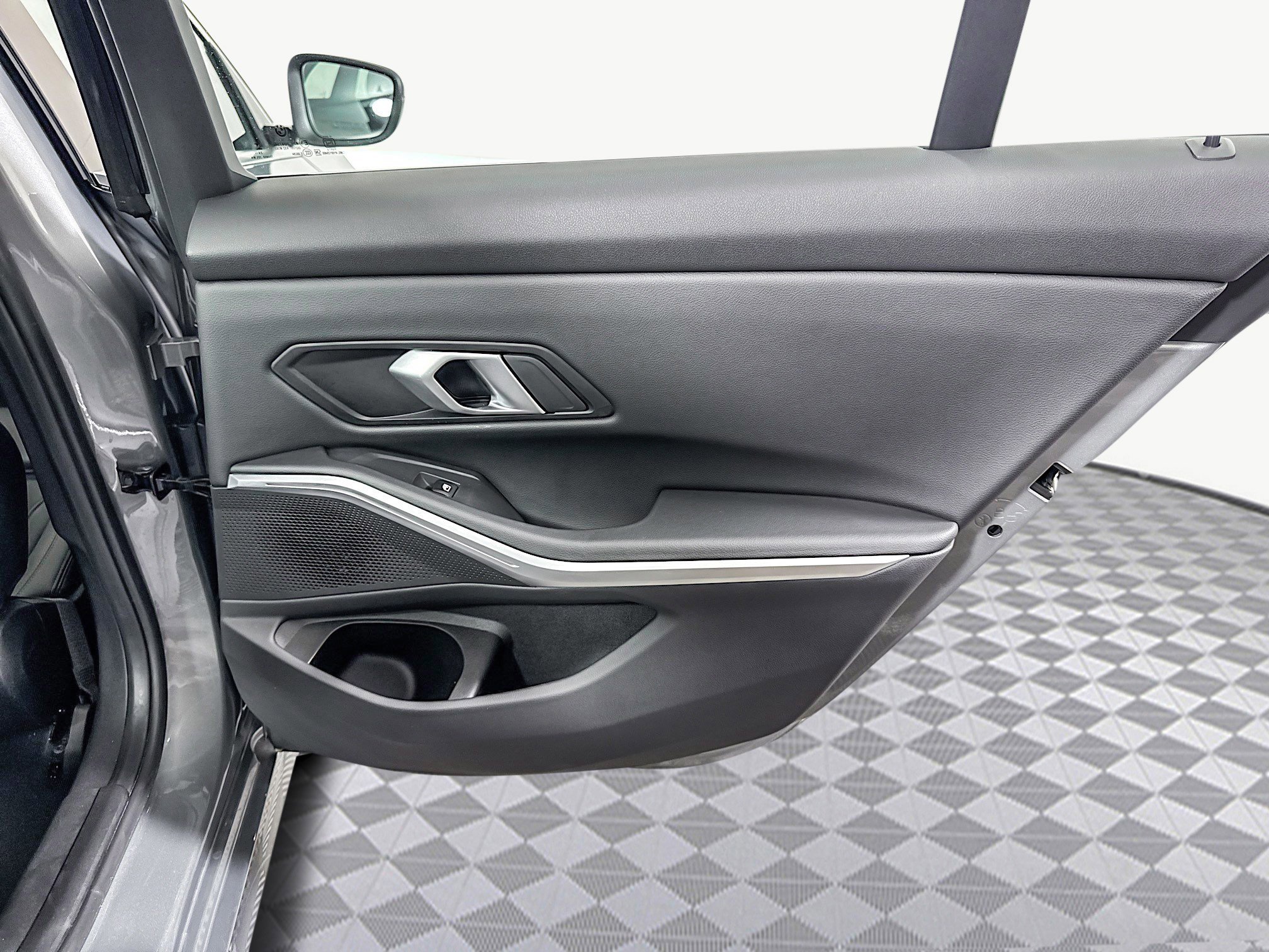 Used 2025 BMW 330i Sedan image 25