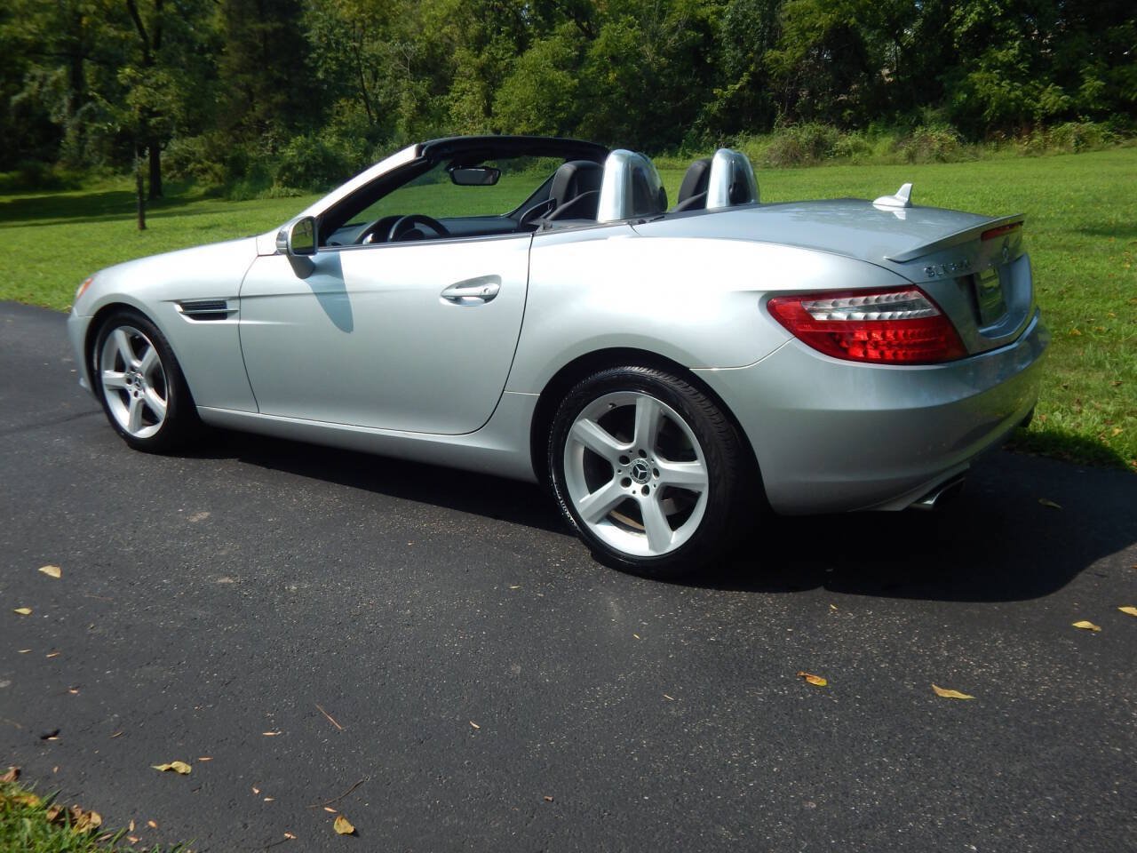 Used 2013 Mercedes-Benz SLK 250 image 4