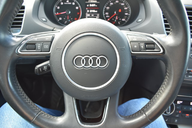 Used 2018 Audi Q3 2.0T Premium Plus w/ Premium Plus Package AWD/4WD image 22