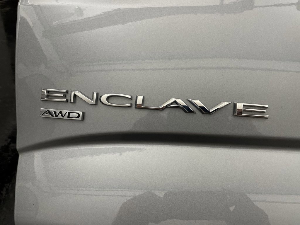 Used 2023 Buick Enclave Essence image 24