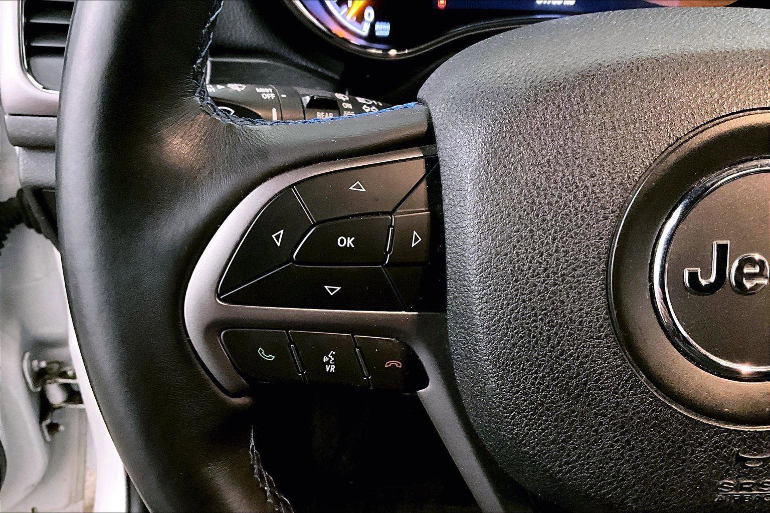 Used 2018 Jeep Grand Cherokee Laredo image 17