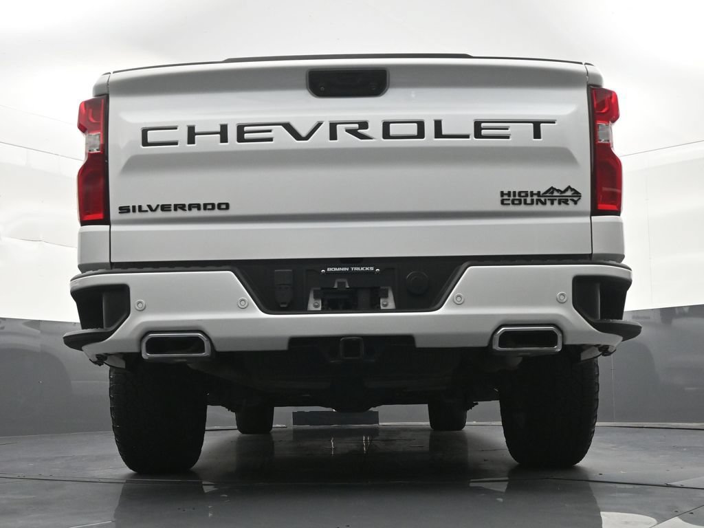 Used 2022 Chevrolet Silverado 1500 High Country w/ High Country Premium Package AWD/4WD image 27