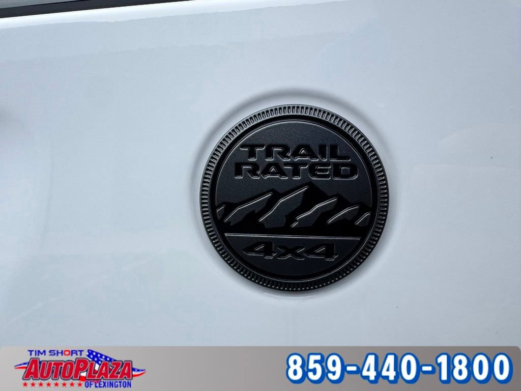 Used 2026 Jeep Wrangler Unlimited Sahara AWD/4WD image 16