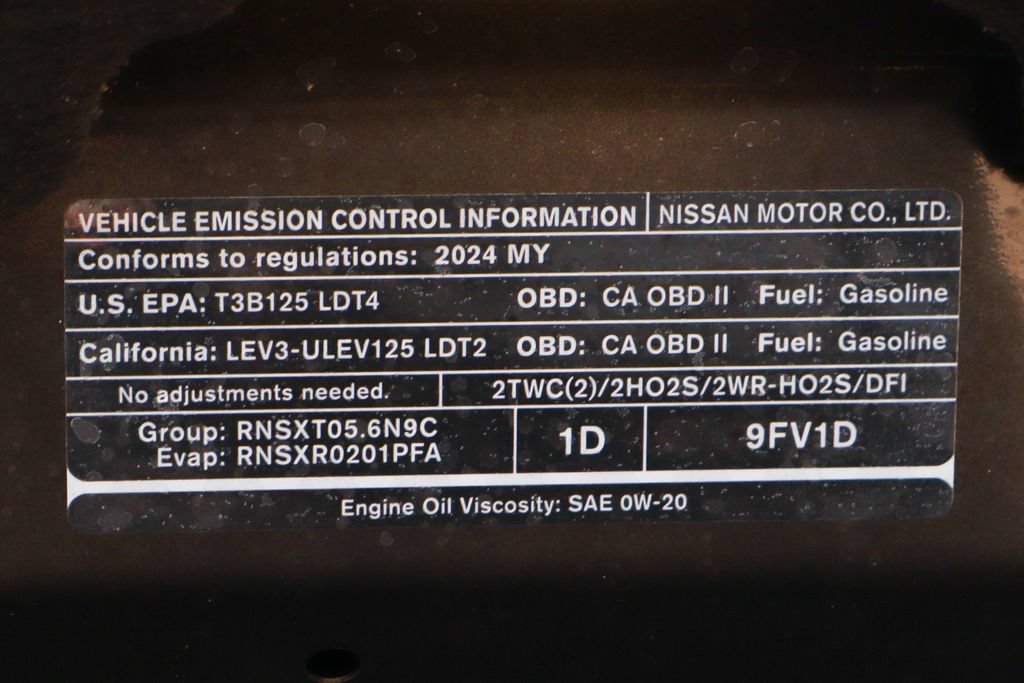 Used 2024 Nissan Titan PRO-4X w/ Pro-4x Utility Package AWD/4WD image 16