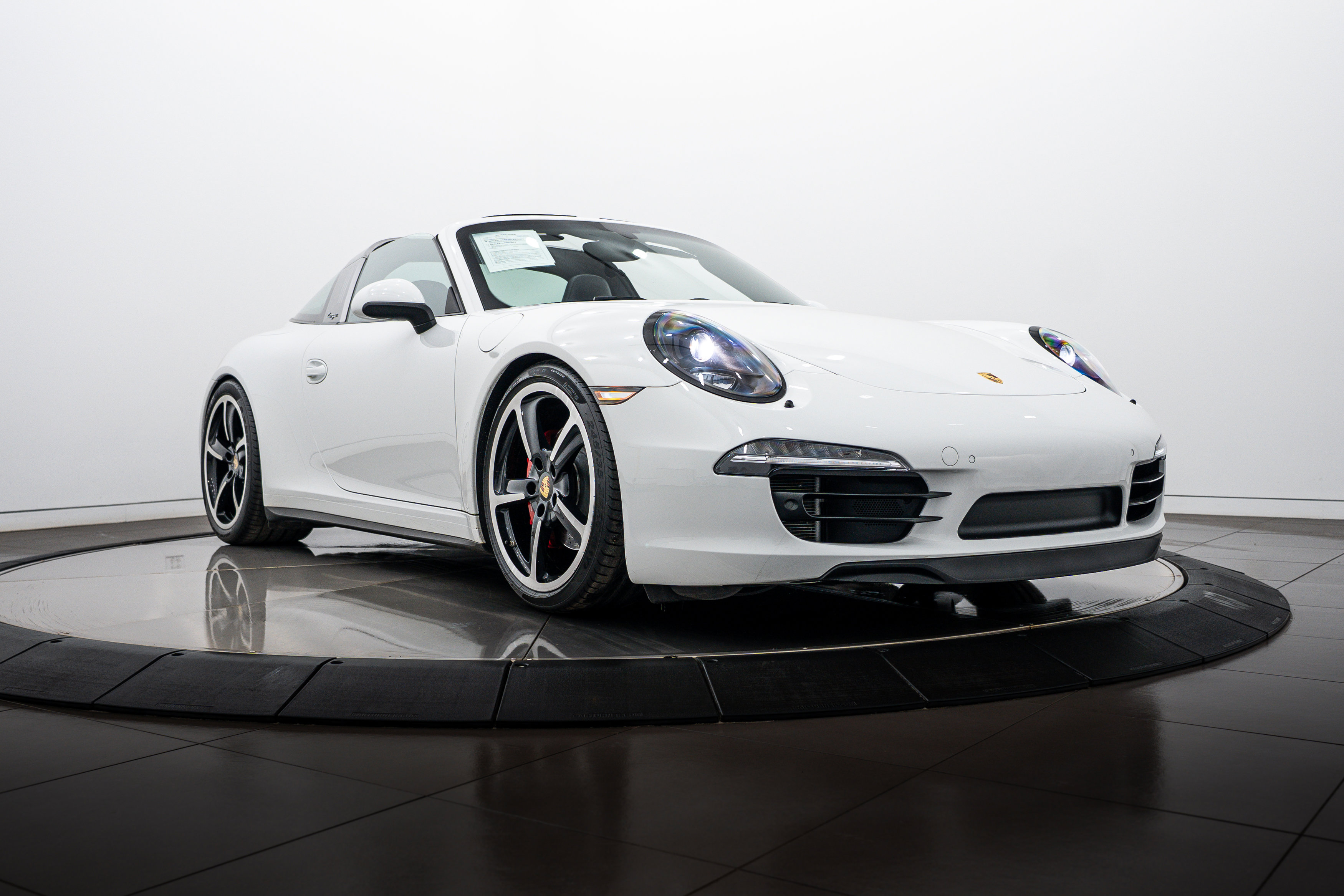 Certified 2014 Porsche 911 Targa 4S image 9