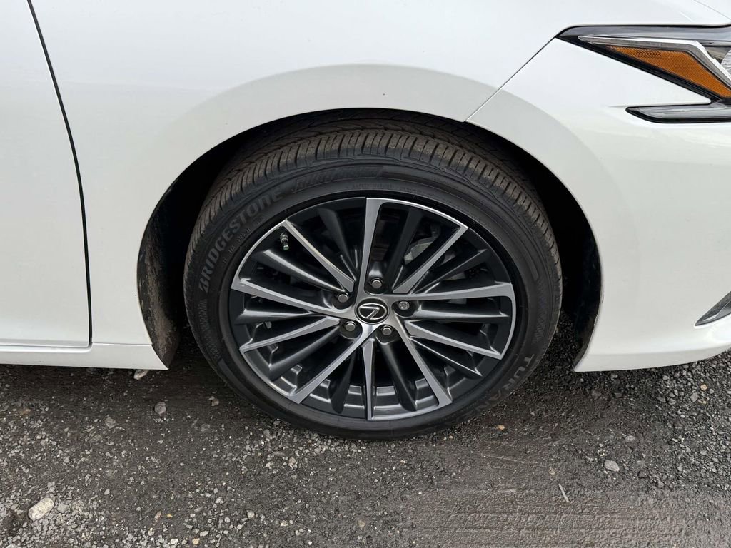 Used 2022 Lexus ES 350 Premium image 7