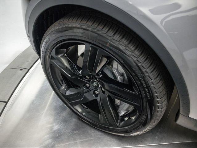 New 2025 Land Rover Discovery S image 11