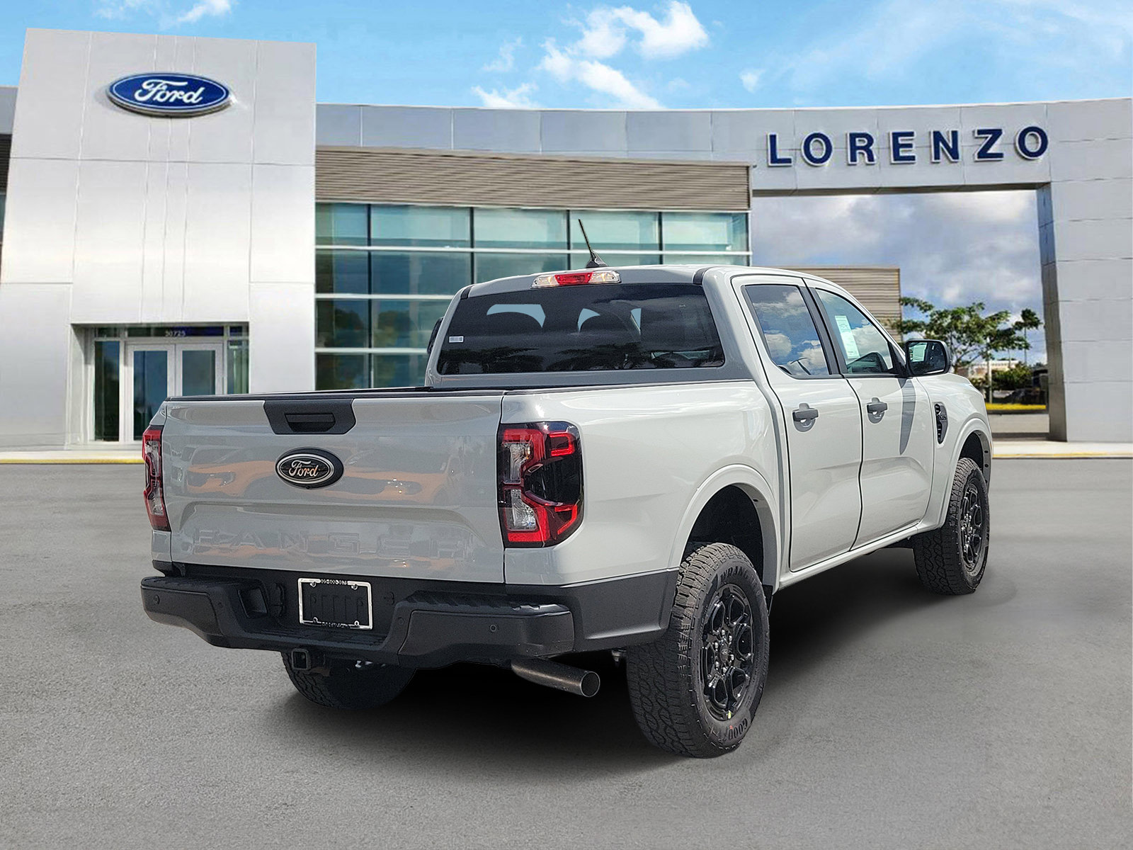New 2026 Ford Ranger XLT w/ Black Appearance Package RWD image 5