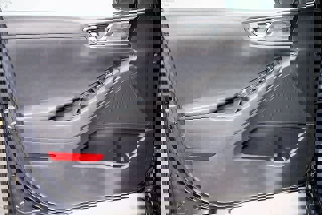 Used 2020 Hyundai Ioniq SEL image 18