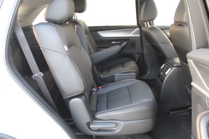 Certified 2025 MAZDA CX-90 Plug-In Hybrid w/ Preferred image 39