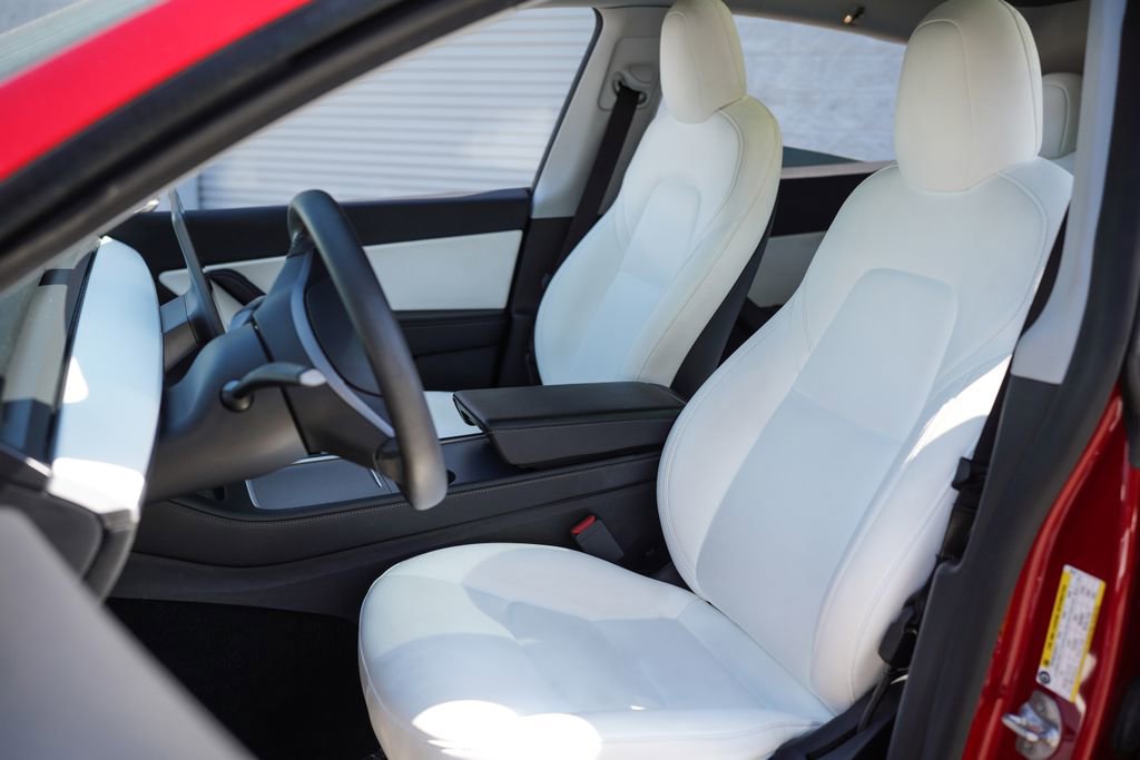 Used 2021 Tesla Model Y Long Range AWD/4WD image 20