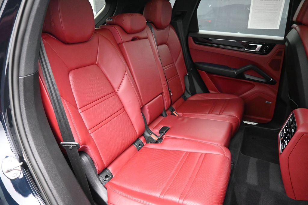 Used 2019 Porsche Cayenne S AWD/4WD image 25