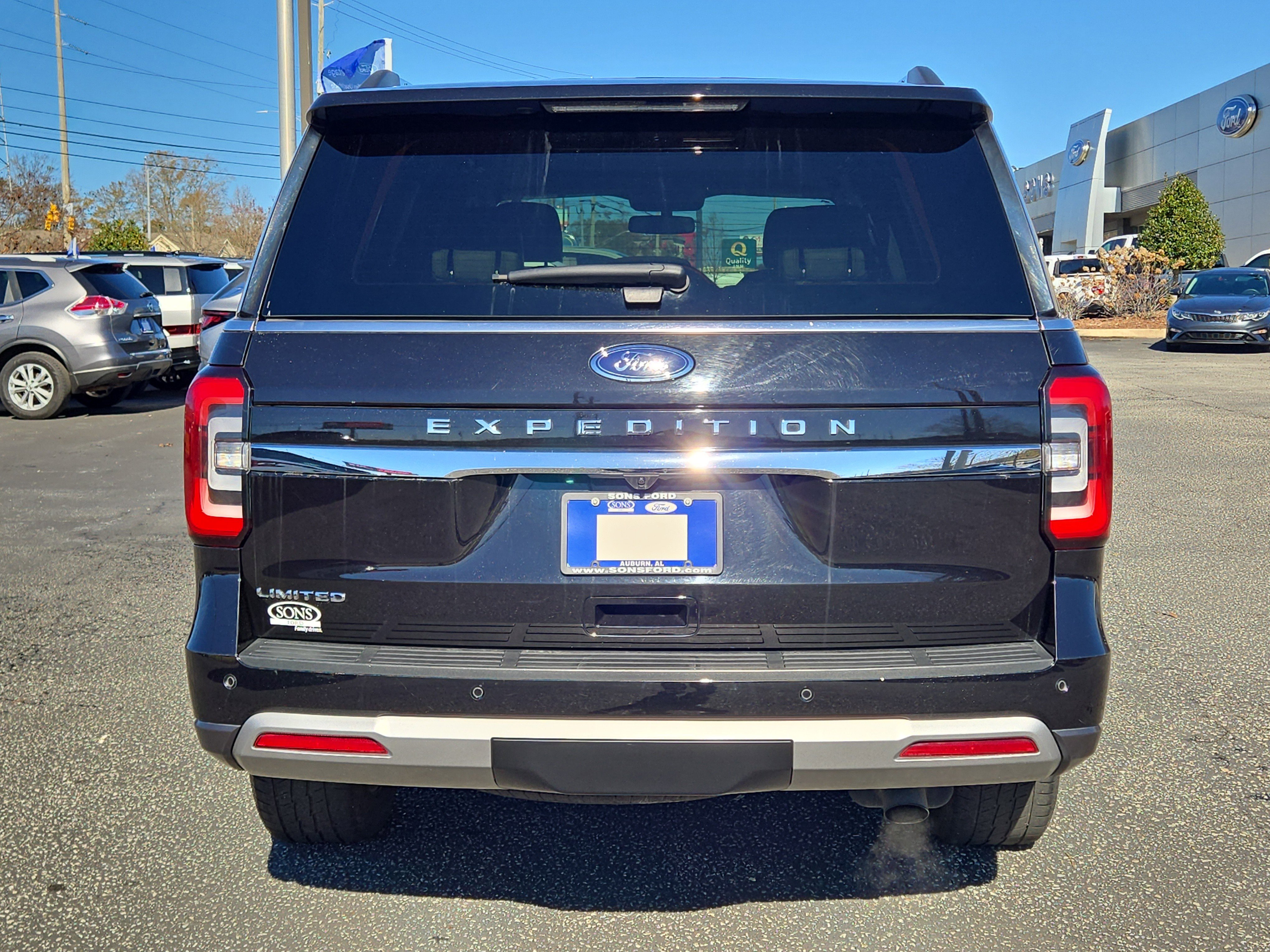 Certified 2024 Ford Expedition Limited image 7