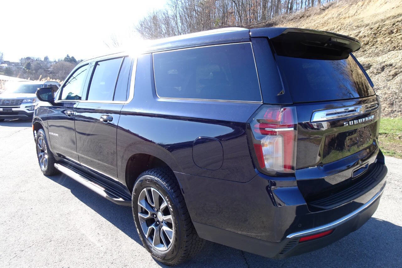 Used 2021 Chevrolet Suburban LT image 8