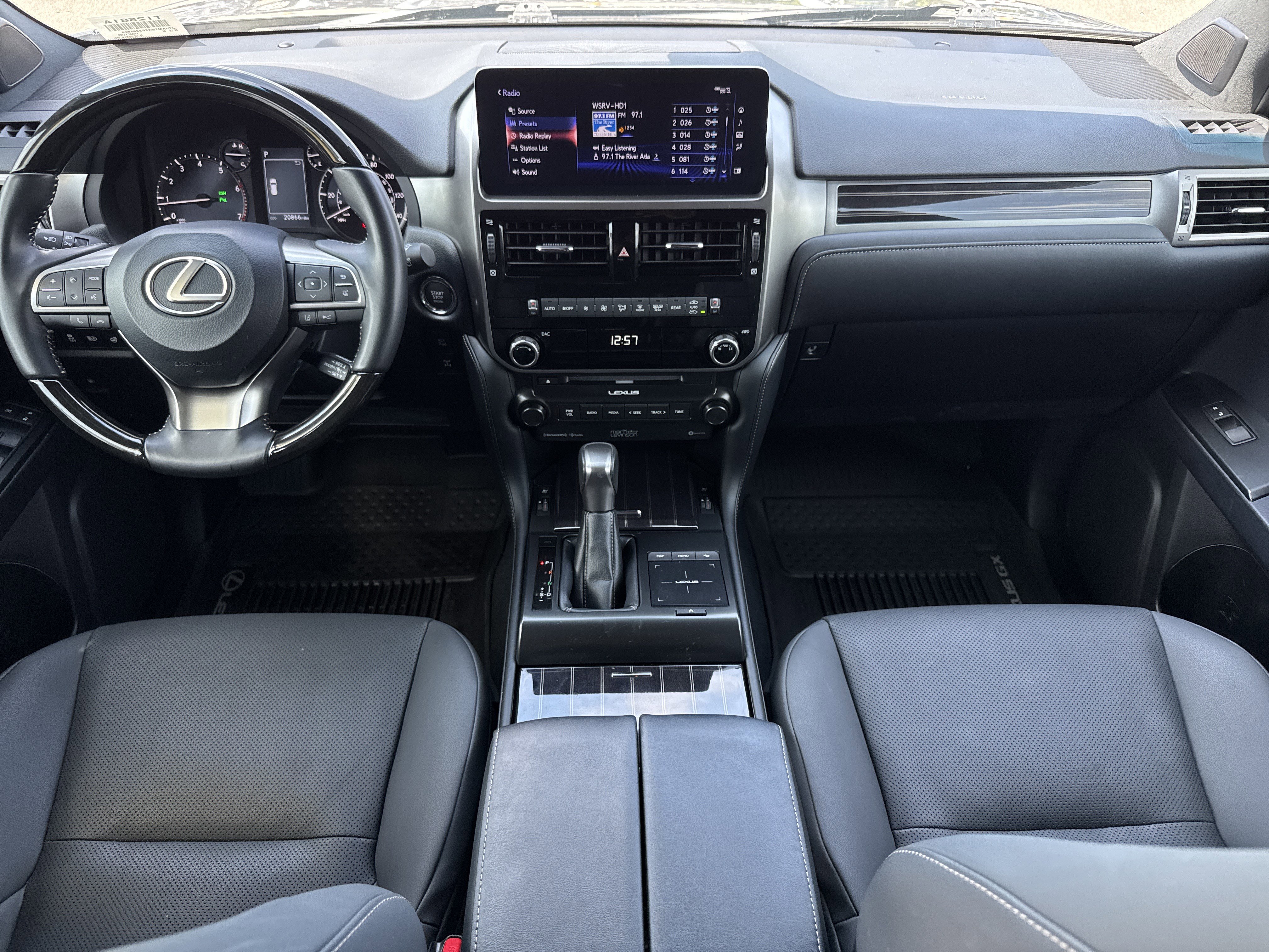 Used 2023 Lexus GX 460 Premium w/ Accessory Package AWD/4WD image 28