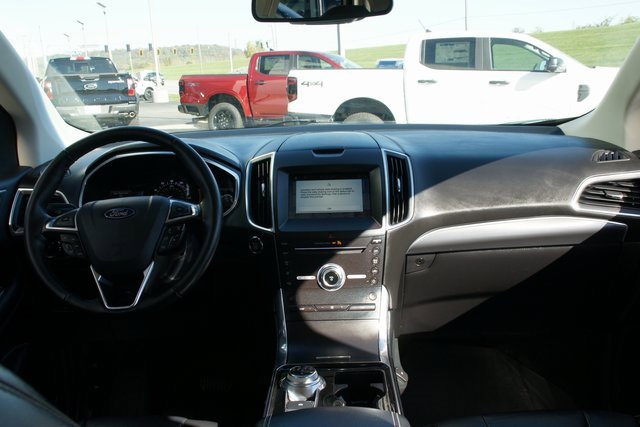 Used 2019 Ford Edge Titanium image 35