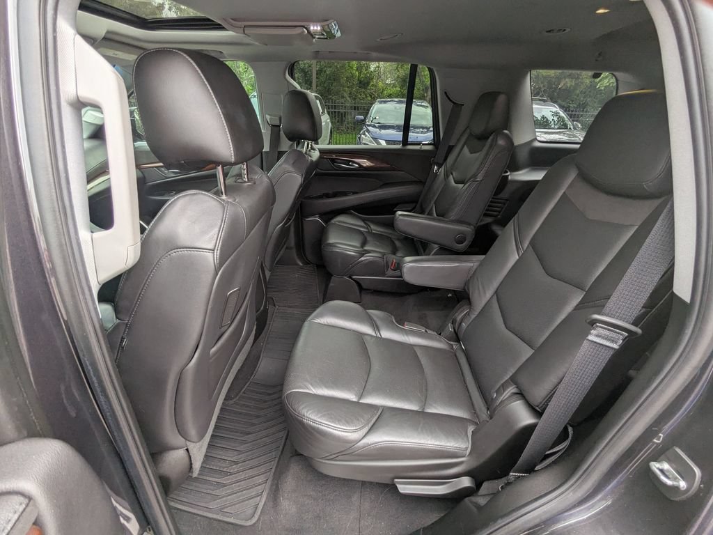 Used 2018 Cadillac Escalade Premium Luxury AWD/4WD image 22