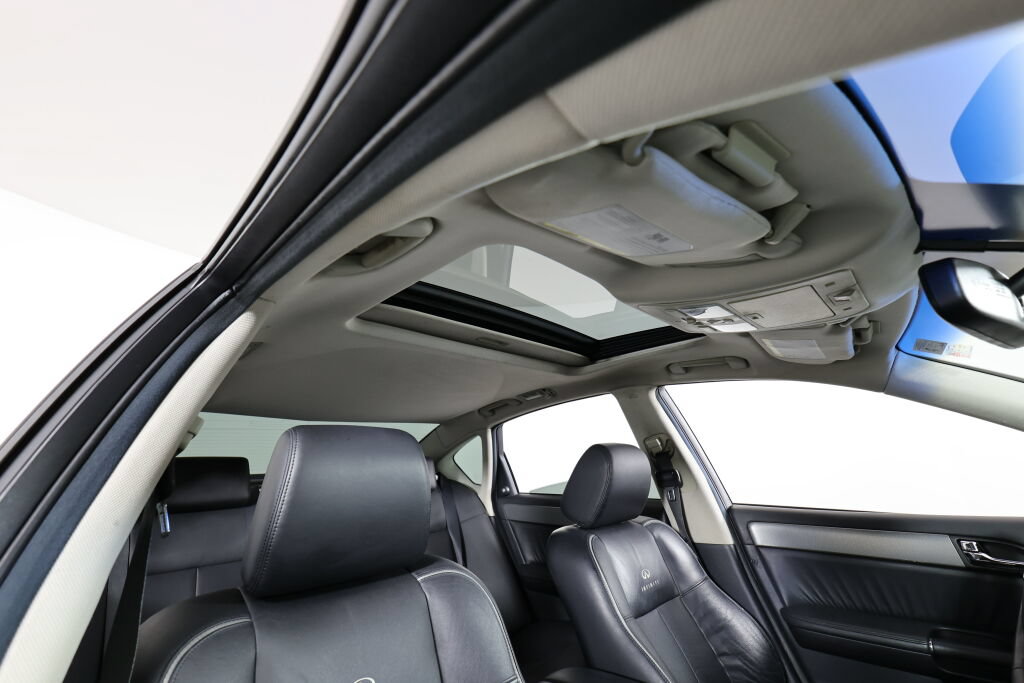 Used 2007 INFINITI M45 Sport w/ Technology Pkg RWD image 39
