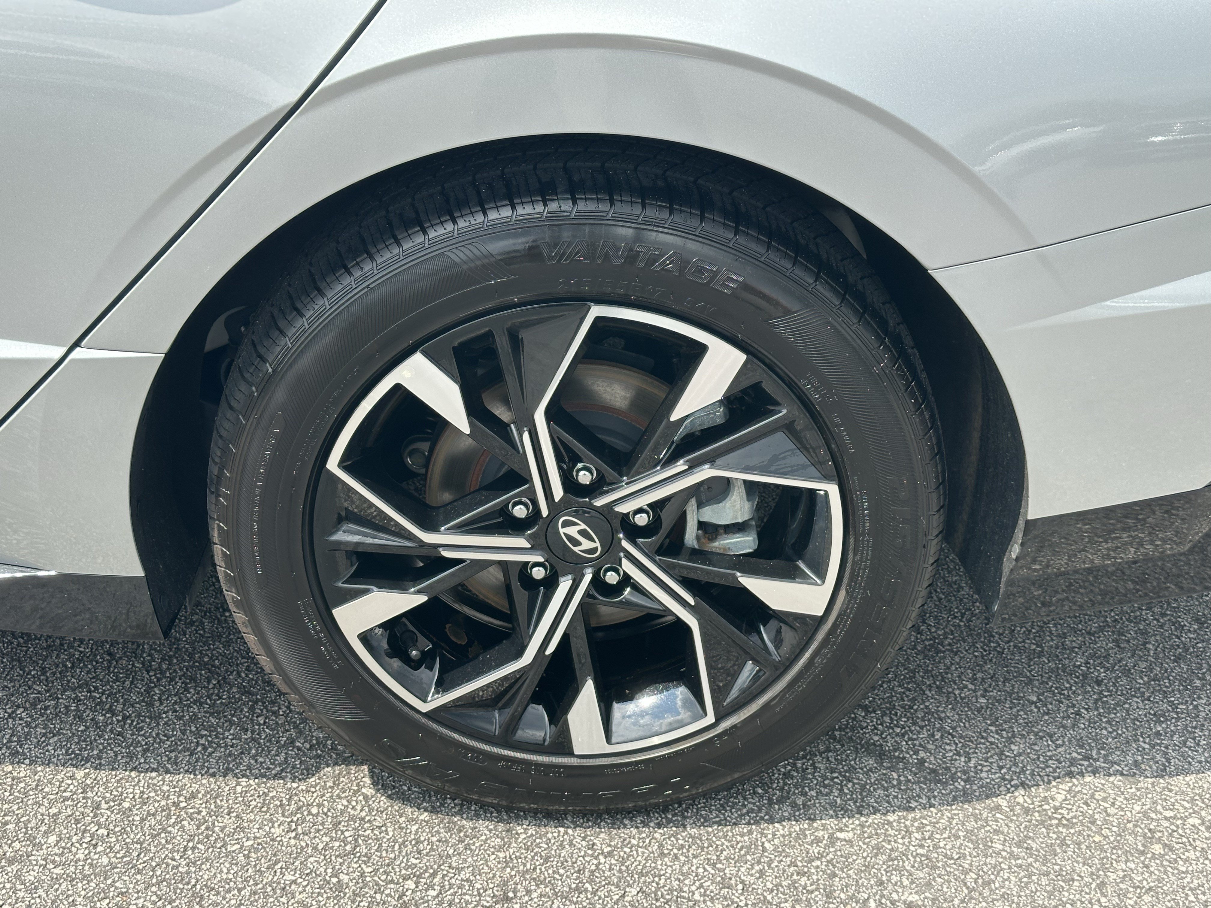 Used 2025 Hyundai Sonata SEL FWD image 19
