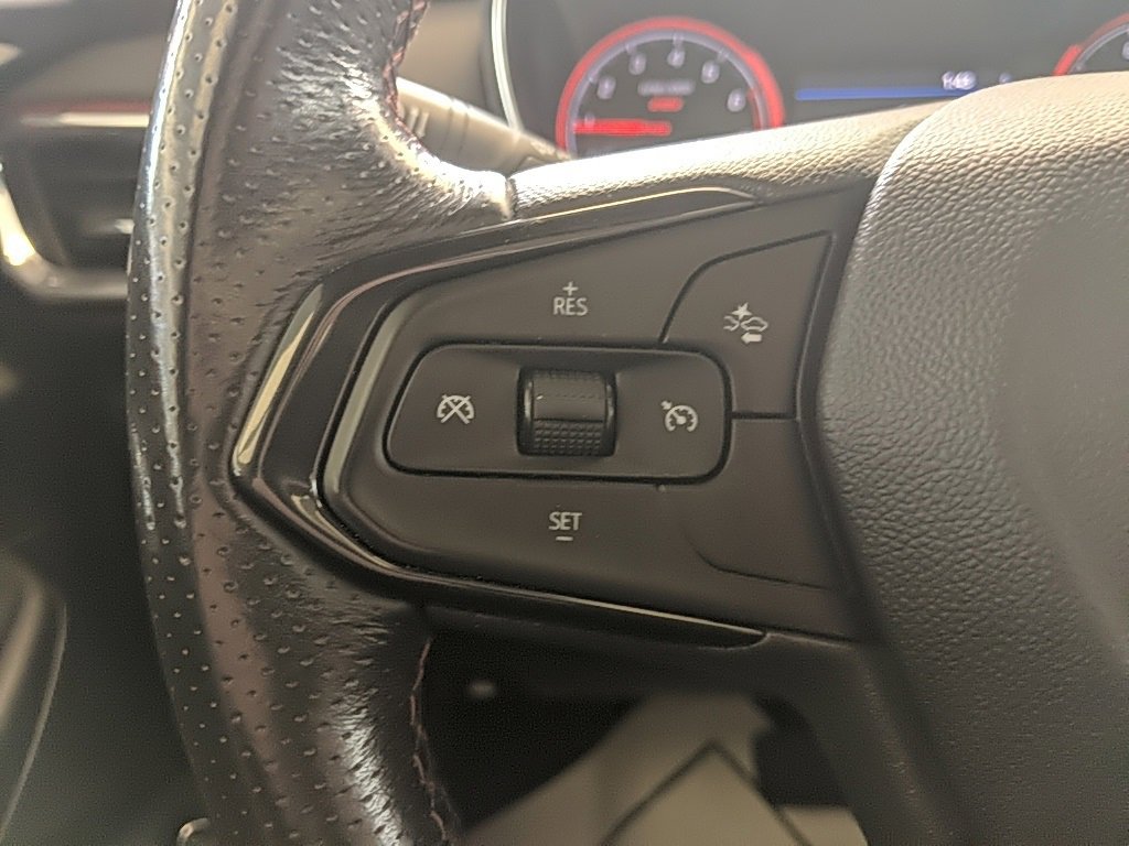 Used 2021 Chevrolet TrailBlazer RS w/ Sun and Liftgate Package image 14