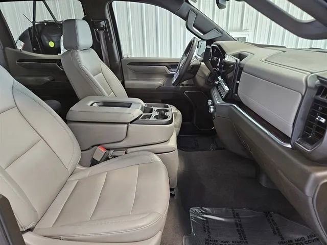 Used 2024 GMC Sierra 1500 SLT image 14