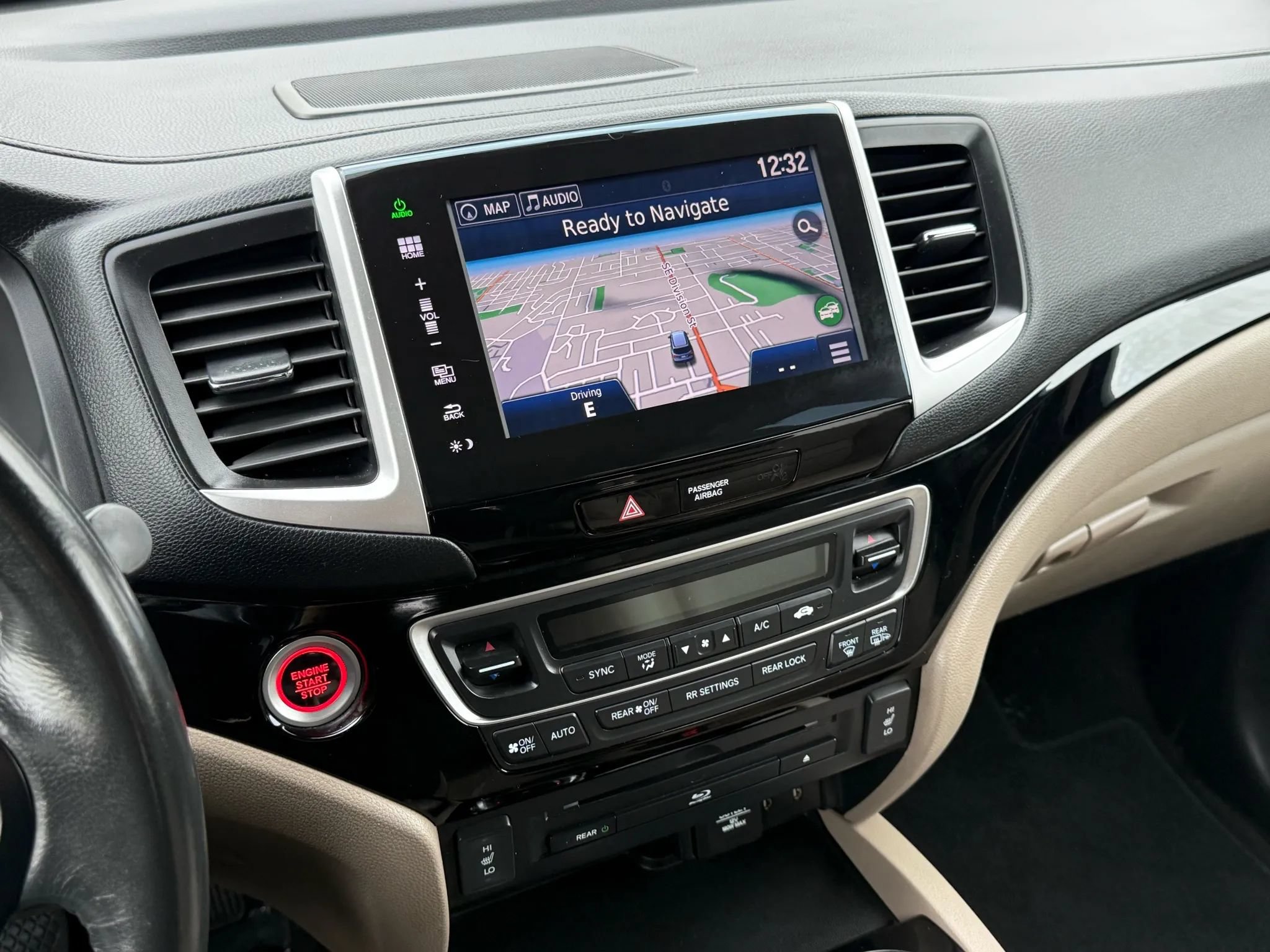 Used 2016 Honda Pilot Touring image 28