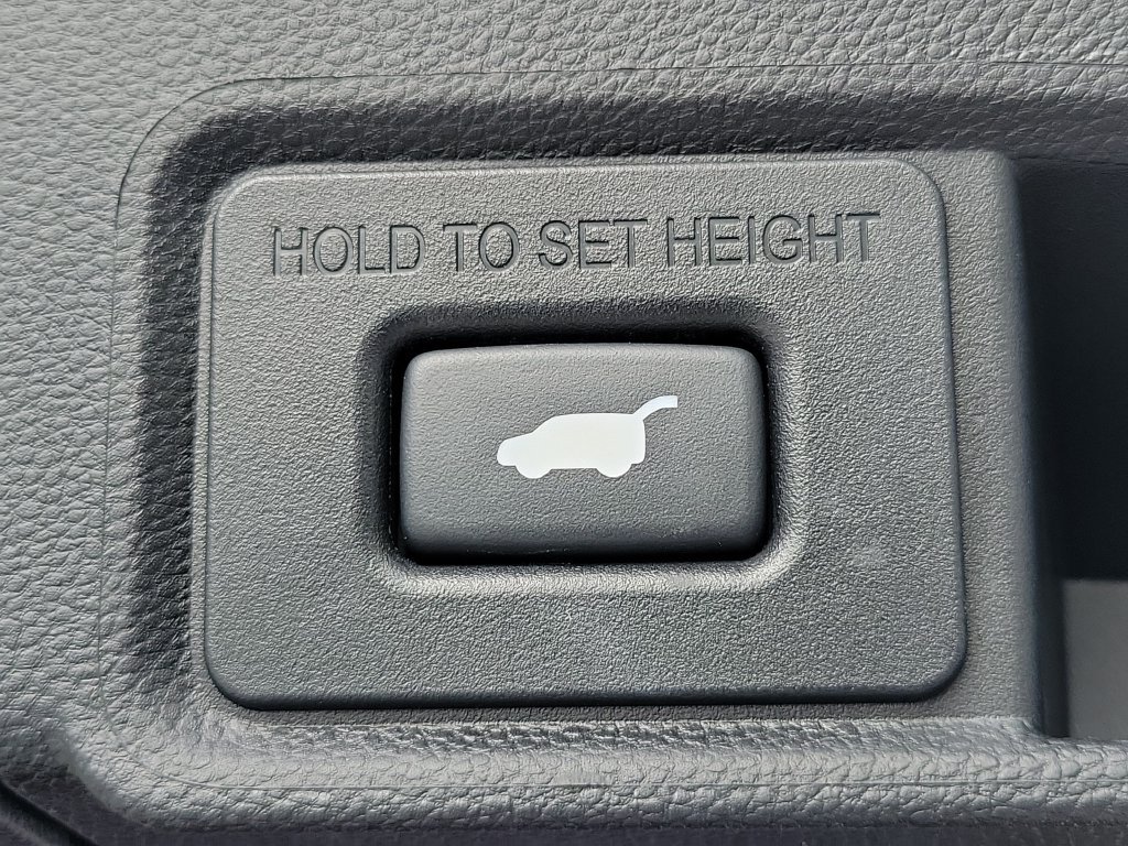 Used 2024 Acura RDX SH-AWD image 11