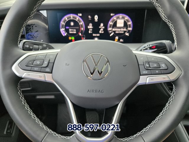 New 2026 Volkswagen Tiguan SE FWD image 18