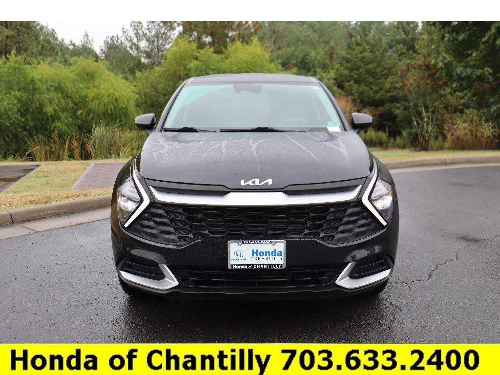 Used 2023 Kia Sportage LX image 2