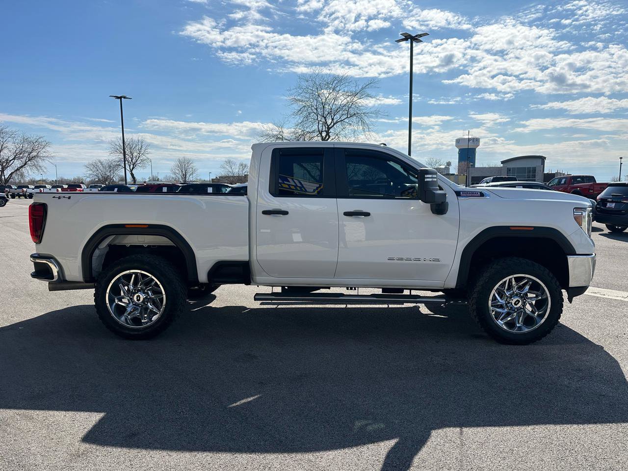 Used 2022 GMC Sierra 2500 Pro w/ Convenience Package image 8