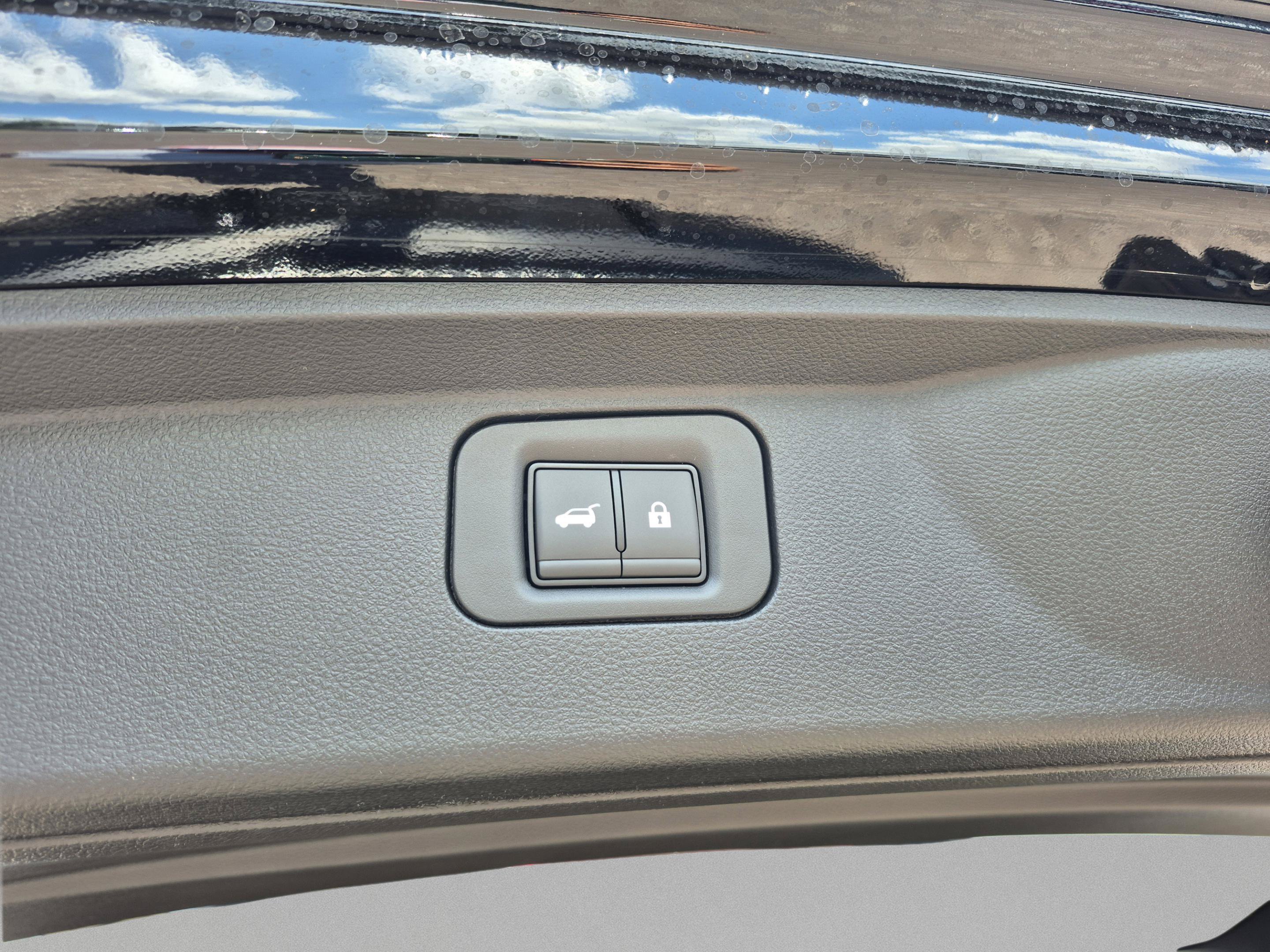 New 2026 Nissan Armada Platinum RWD image 11