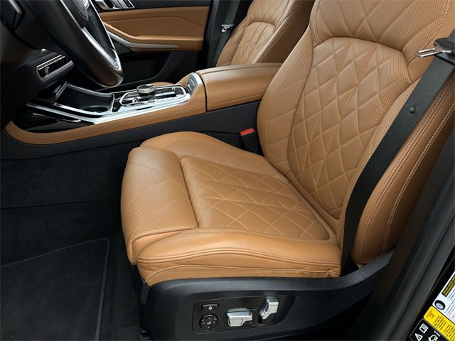 Used 2023 BMW X7 xDrive40i w/ Executive Package image 24
